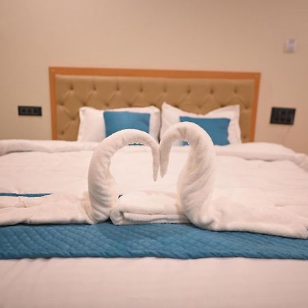 Sunrise Vista Inn Prayagraj Exterior foto
